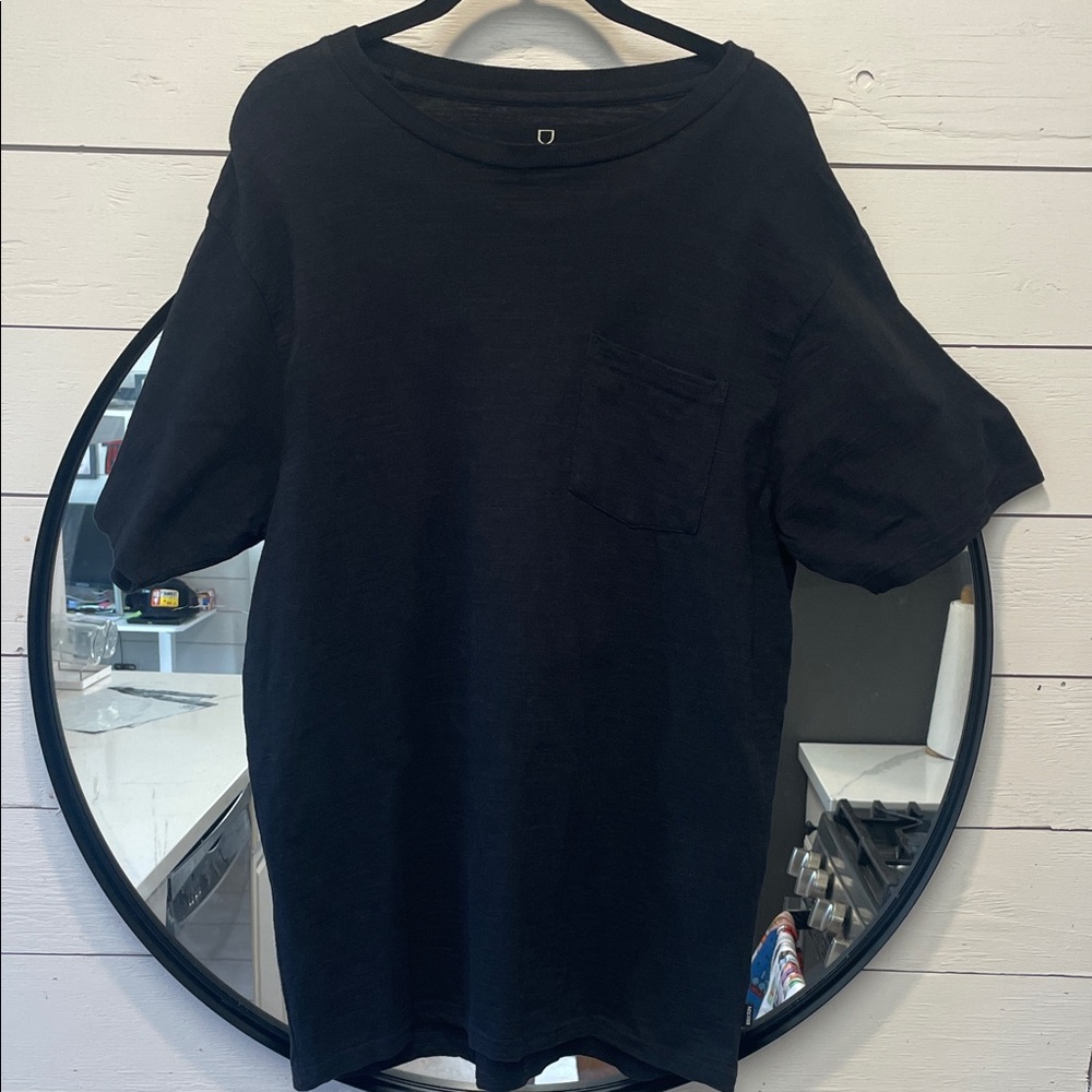 Brixton Mens Large Black Tee with Subtle Pocket